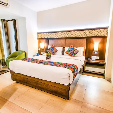 Fabhotel Vatika Mumbai Nasik Highway