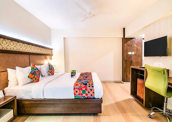 Fabhotel Vatika Mumbai Nasik Highway